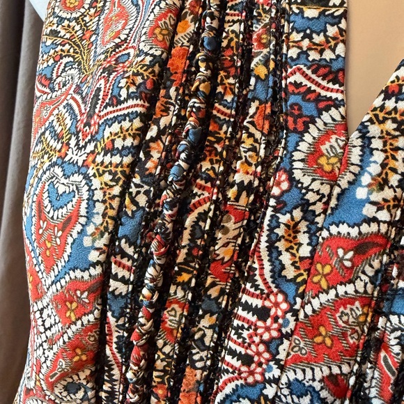 Colorful Patterned Top - Picture 4 of 6